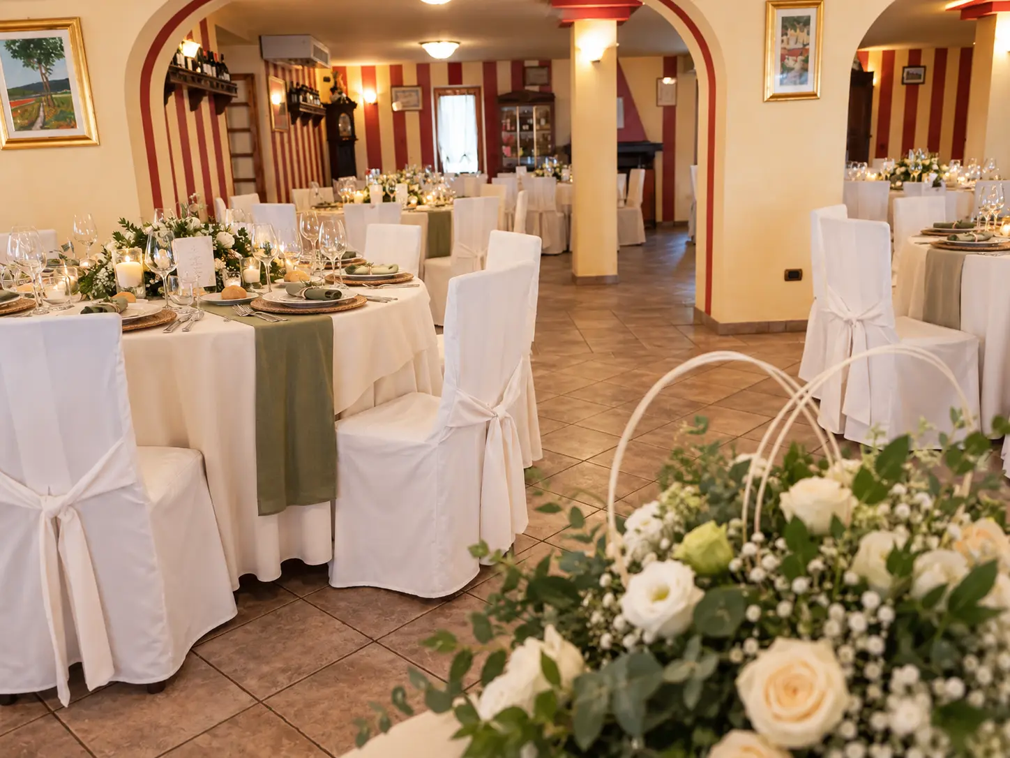 Sala interna della Bergera allestita per un ricevimento di matrimonio